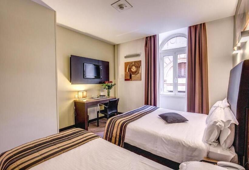 Номер Стандарт Трехместный, Rinascimento   Gruppo Trevi Hotels