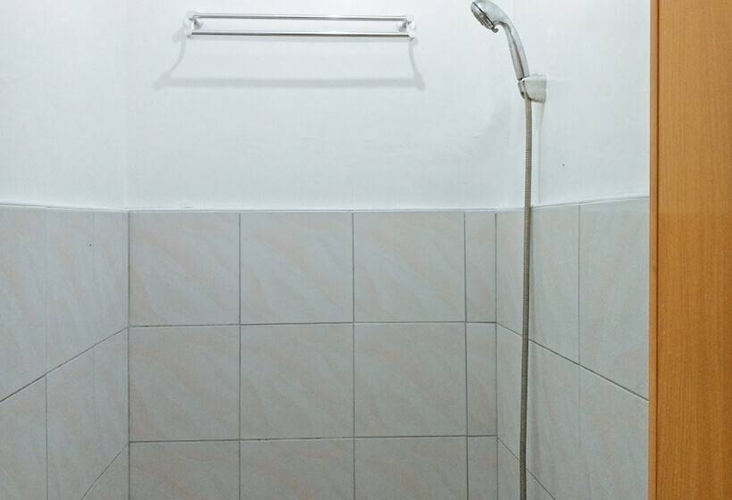اتاق استاندارد, Reddoorz Near Baclay Drive Super Metro