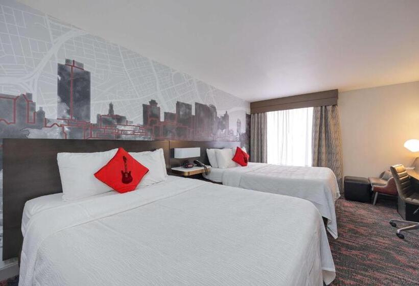Standart Oda, Best Western Downtown Plus Music Row