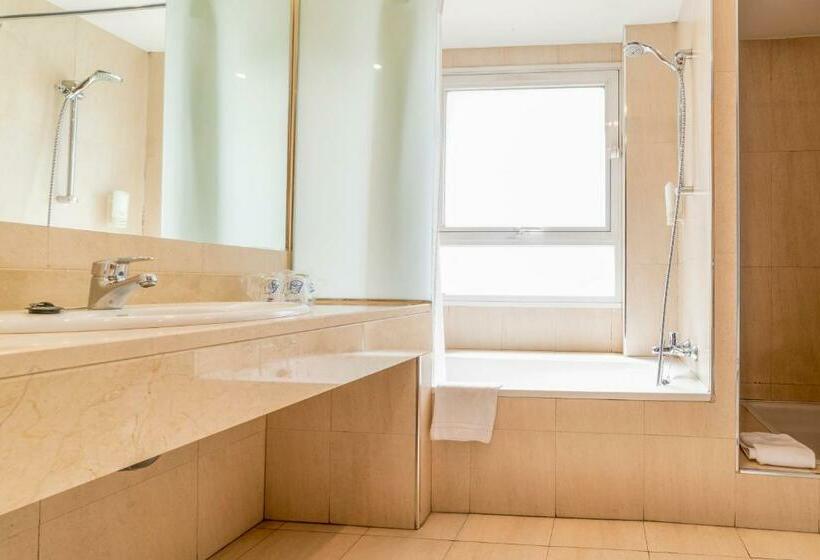 Habitación Estándar, Infanta Mercedes