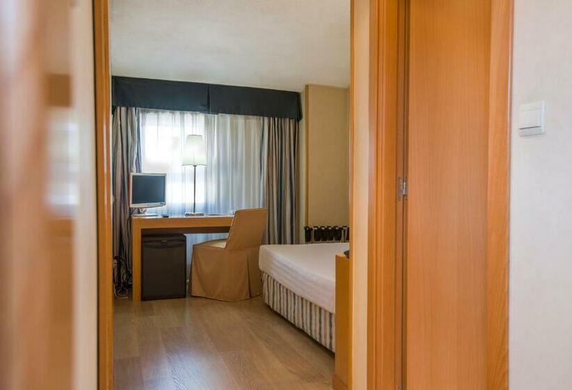 Habitación Estándar Individual, Infanta Mercedes