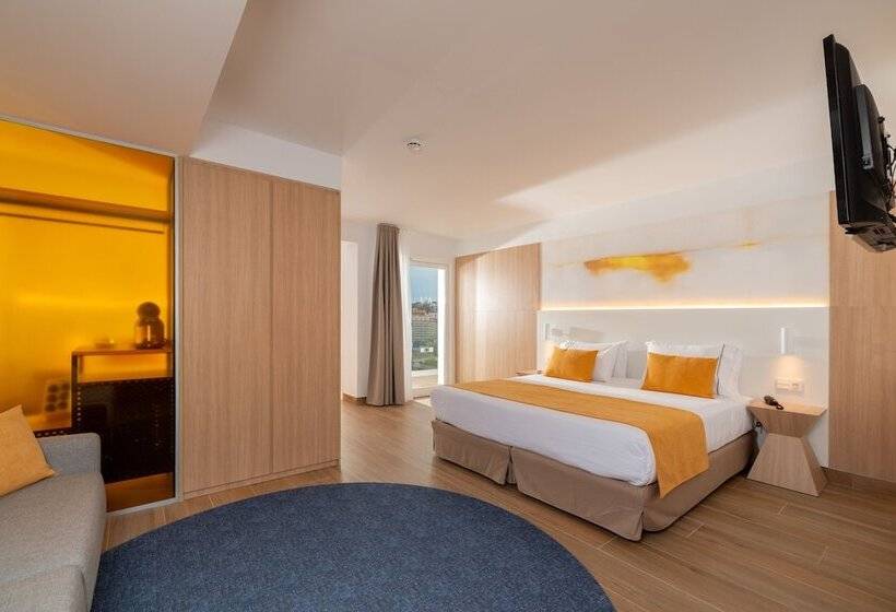 חדר משפחתי, L'Azure Hotel 4* Sup