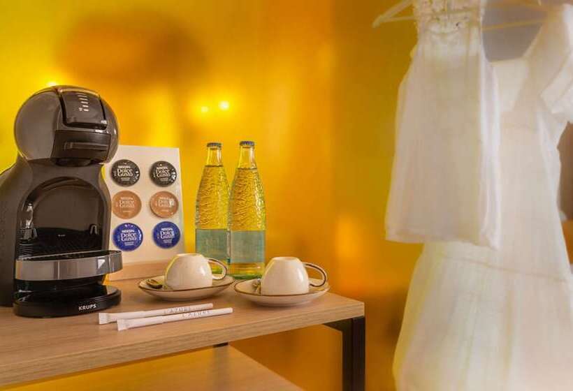 חדר סופריור לשלושה, L'Azure Hotel 4* Sup