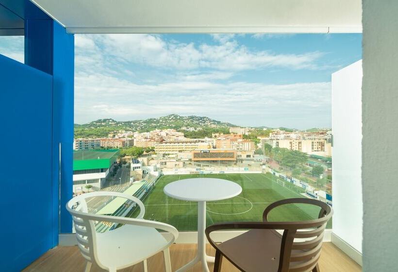 חדר סופריור לשלושה, L'Azure Hotel 4* Sup