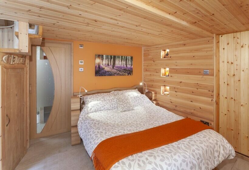 Хижина Deluxe, Porthole Log Cabin