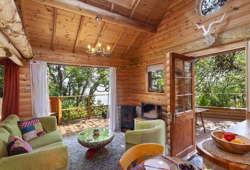 Хижина Deluxe, Porthole Log Cabin