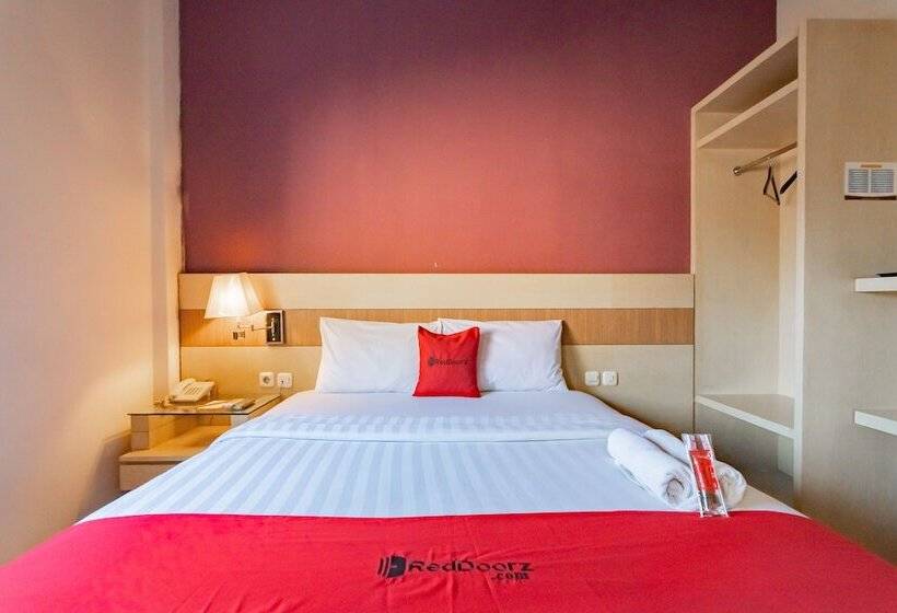 Номер Стандарт, Reddoorz Premium Near Bandung Station