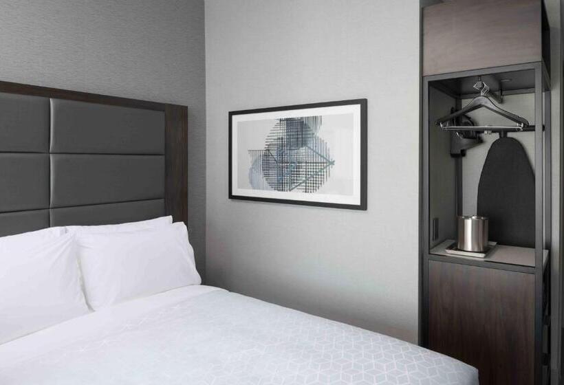 اتاق استاندارد برای معلولان, Holiday Inn Express   Boston Logan Airport   Revere, An Ihg
