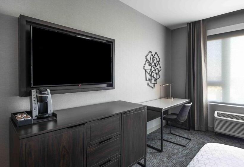 اتاق استاندارد, Holiday Inn Express   Boston Logan Airport   Revere, An Ihg