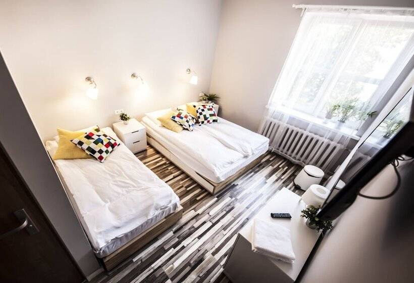 اتاق لوکس, Bi Pi Hostel