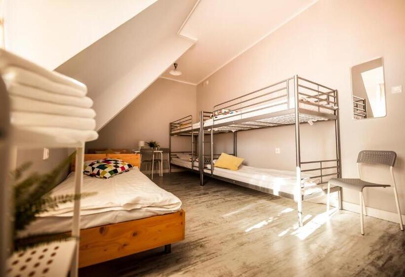 מיטה בחדר משותף, Bi Pi Hostel