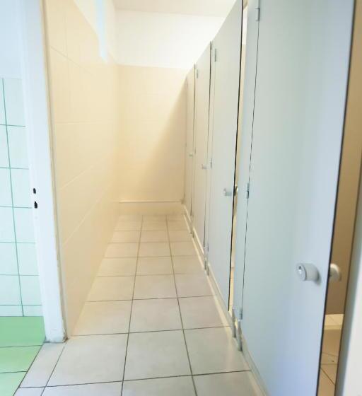 تختخواب در اتاق مشترک, Bi Pi Hostel