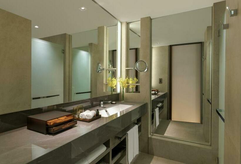 اتاق لوکس با تخت بزرگ, Dusit Thani Laguna Singapore