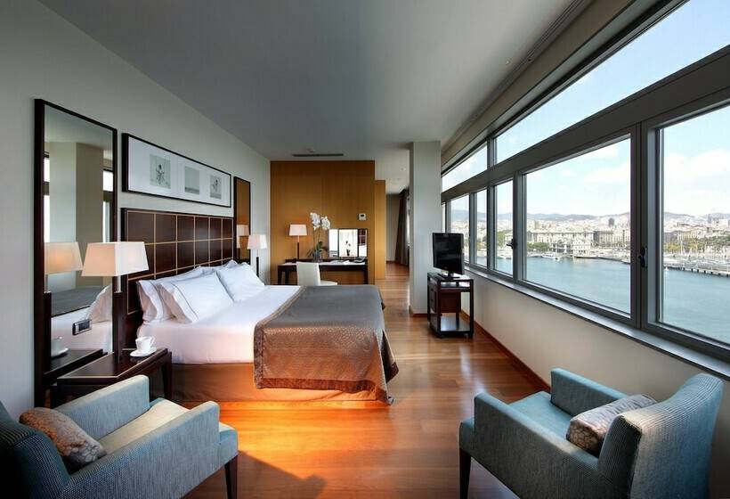 Номер Superior Вид на Море, Eurostars Grand Marina Hotel Gl