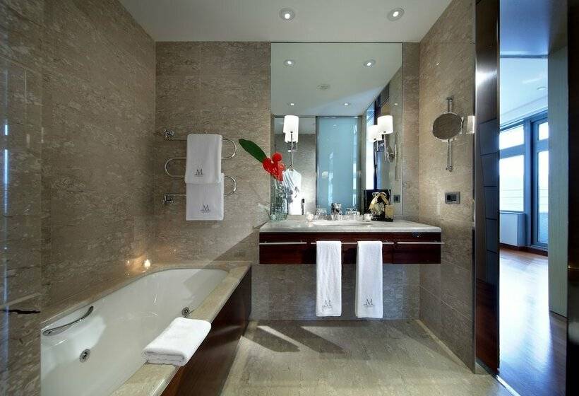 Номер Superior Вид на Море, Eurostars Grand Marina Hotel Gl