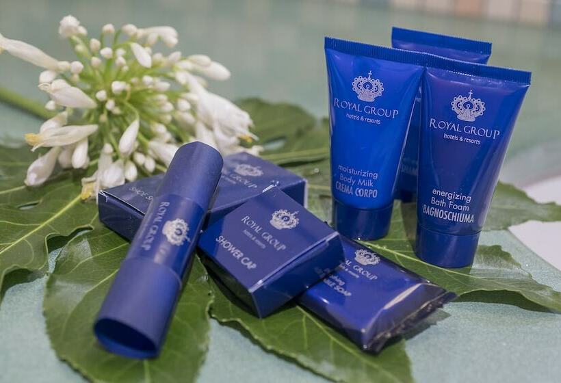اتاق سوپریور با چشم‌انداز دریا, Royal Continental