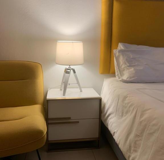 풀장 전망 스위트, Ouklip Place Hotels