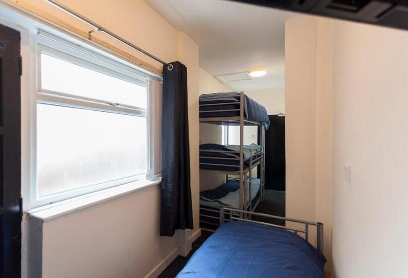 Четырехместный Номер Стандарт, Fenham Hotel Express