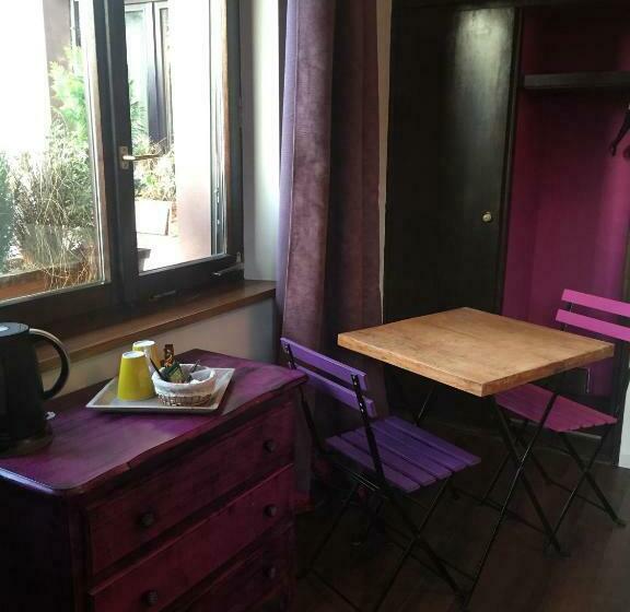 استودیوی سوپریور, Chambres D Hôtes L Ecrin Des Saveurs
