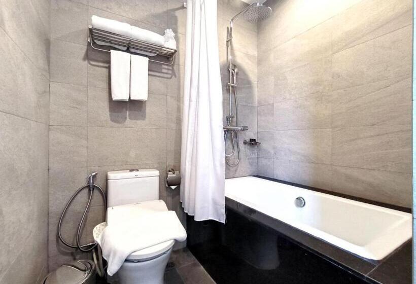 Люкс, The View Serviced Residence 豪景日式酒店公寓