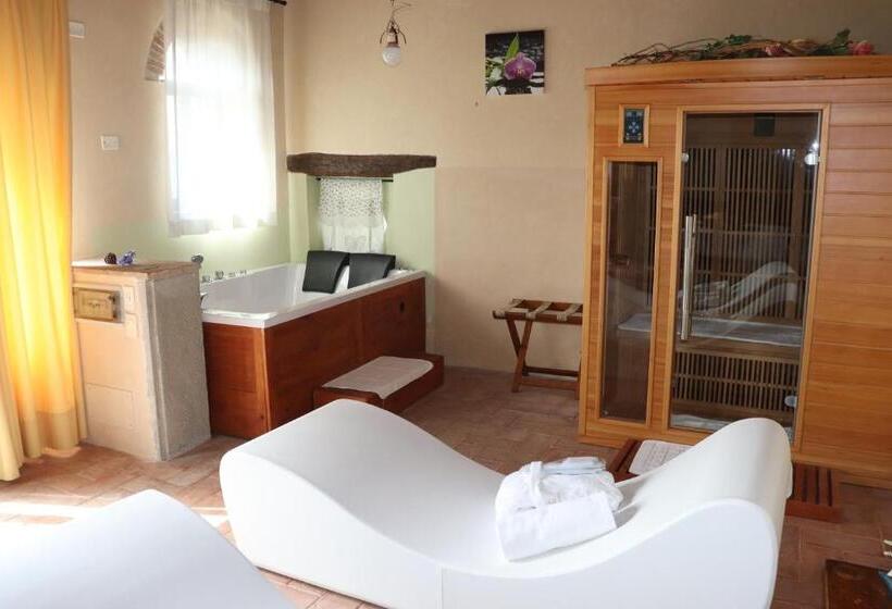 Номер Стандарт с Гидромассажем, Relais Palazzo Di Luglio
