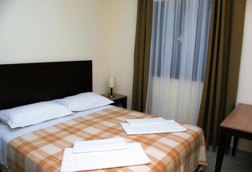 Апартаменты 2 Спальни, Priscapac Resort & Apartments
