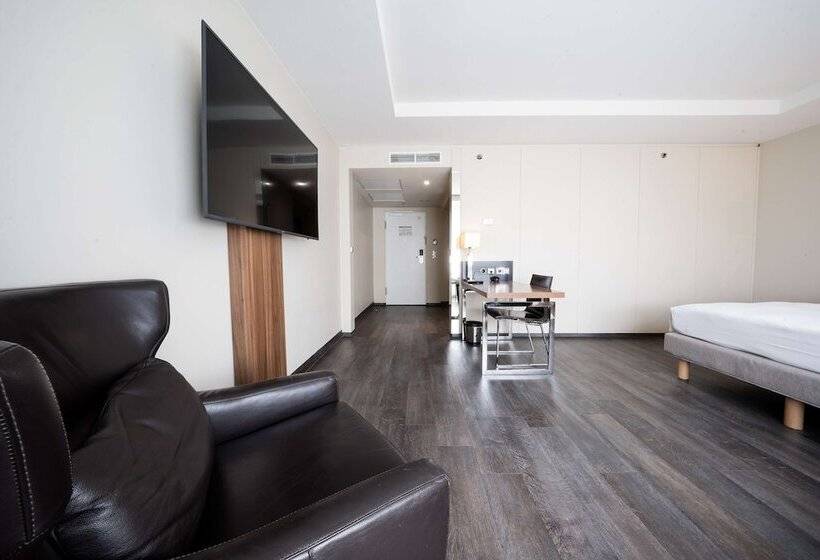 Номер Премиум, Radisson Blu Conference Hotel, Düsseldorf