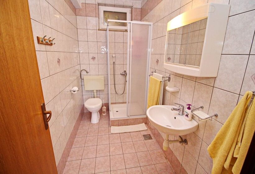 آپارتمان راحتی 1 خوابه, Apartments Veselka