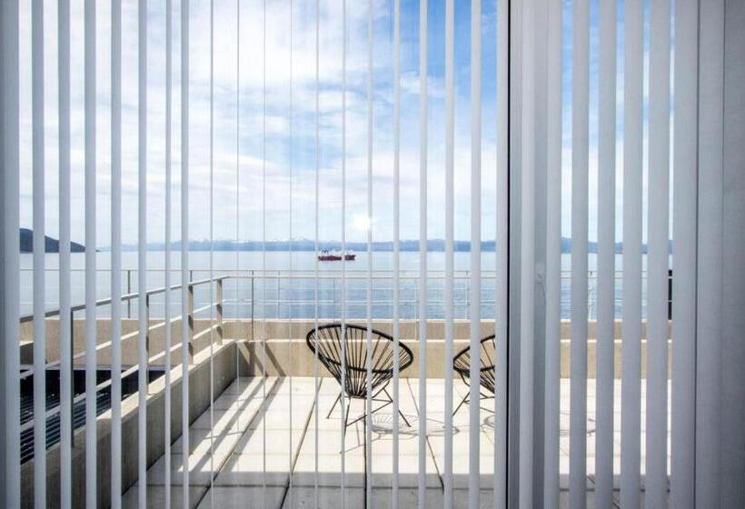 استودیوی لوکس, De La Costa Apartamentos