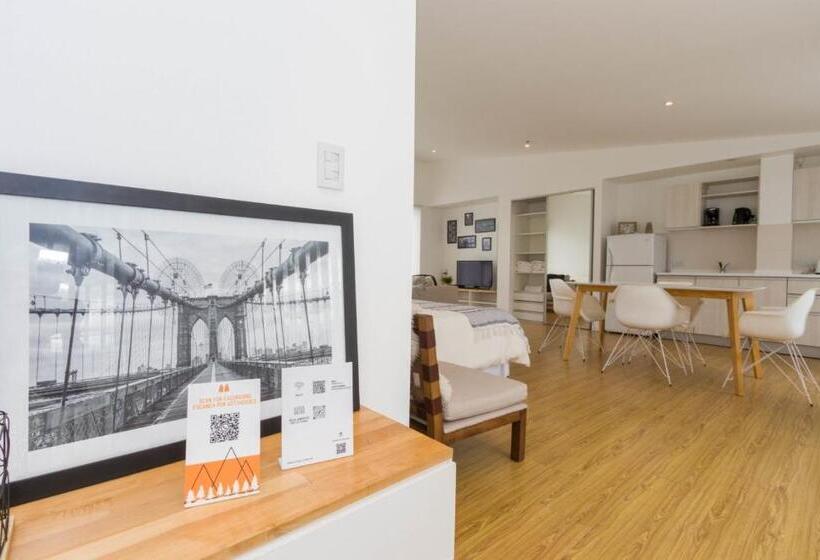 استودیوی لوکس, De La Costa Apartamentos