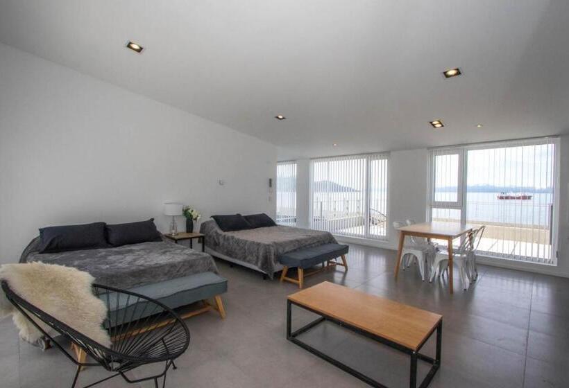 استودیوی لوکس, De La Costa Apartamentos