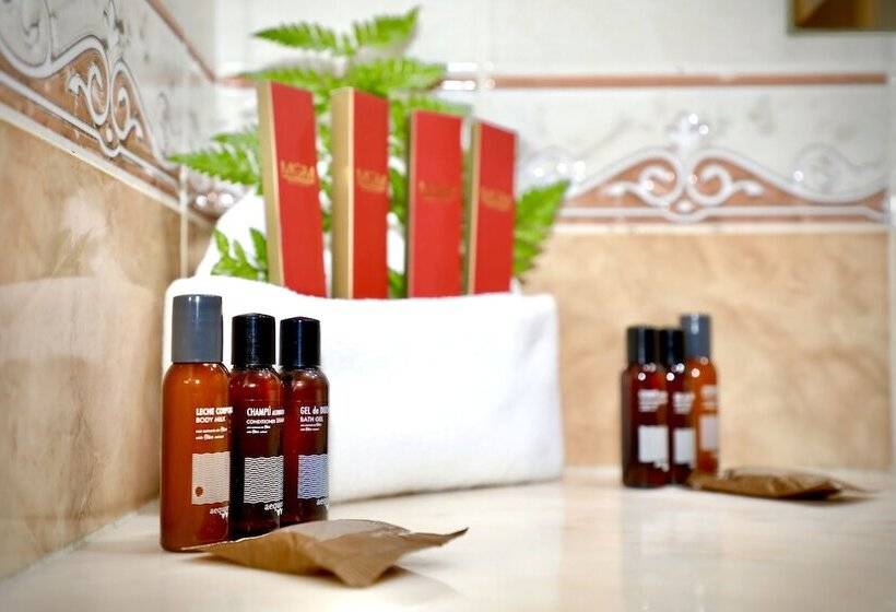 Полулюкс, Grand Muthu Golf Plaza Hotel & Spa