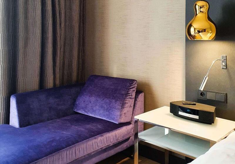 带大床的高级房间, Sofitel Warsaw Victoria