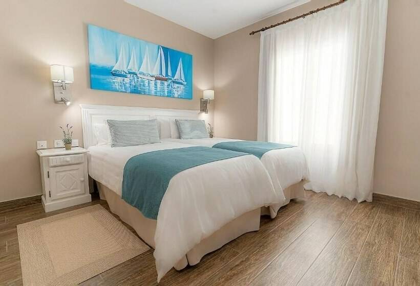 Люкс Вид на Бассейн, Vitalclass Lanzarote Resort