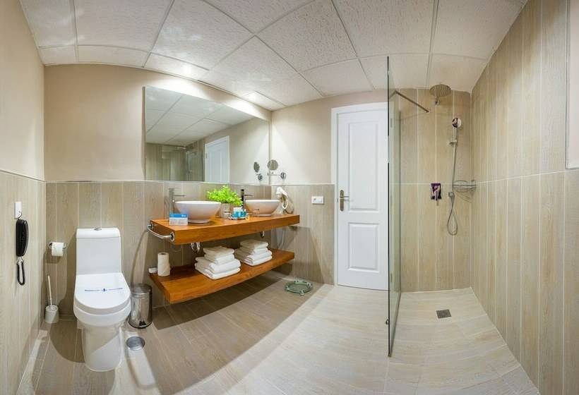 Люкс Вид на Бассейн, Vitalclass Lanzarote Resort