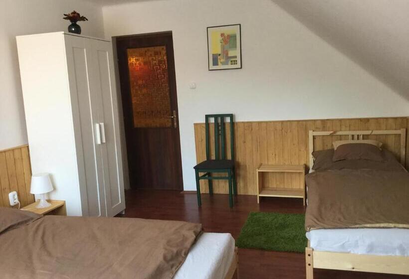 Номер Стандарт Трехместный, Avas Apartman
