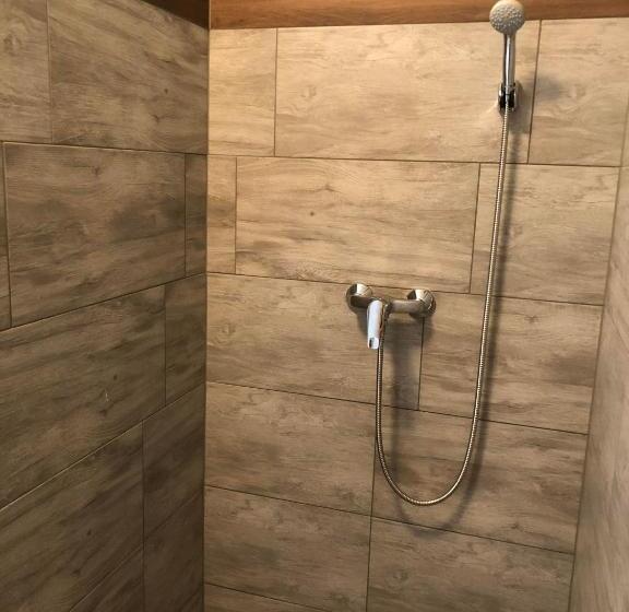 Апартаменты 1 Спальня, Avas Apartman