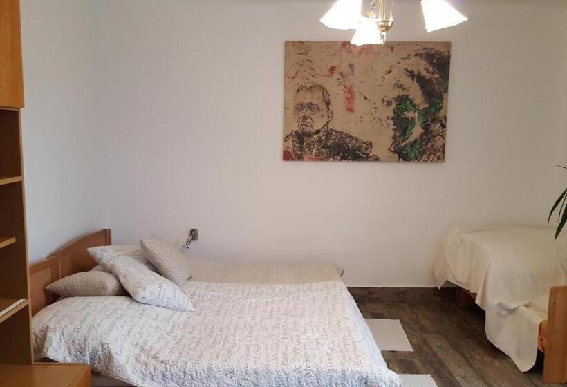 带3个卧室的公寓, Farkaskő Vendégház