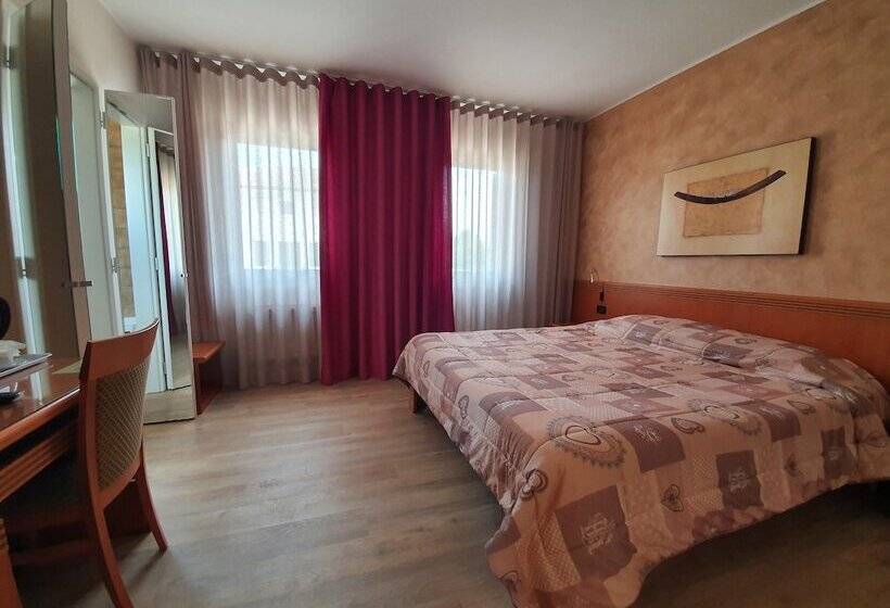 Номер Стандарт, Prata Verde