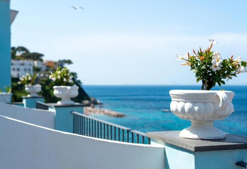 Номер Deluxe Вид на Море, Relais Maresca Luxury Small Hotel & Terrace Restaurant