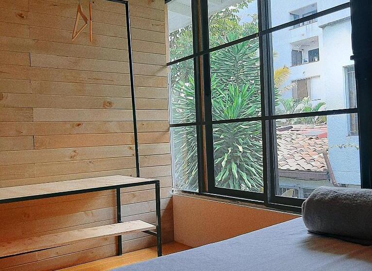 חדר סטנדרט, Cloud9 Hostel