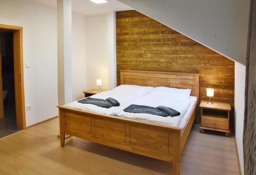 이그제큐티브 스위트, Efi Aparthotel Horní Lipová