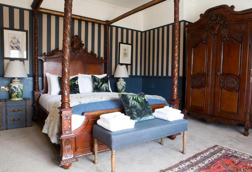 اتاق لوکس با تخت بزرگ, Wynnstay Arms, Ruabon, Wrexham