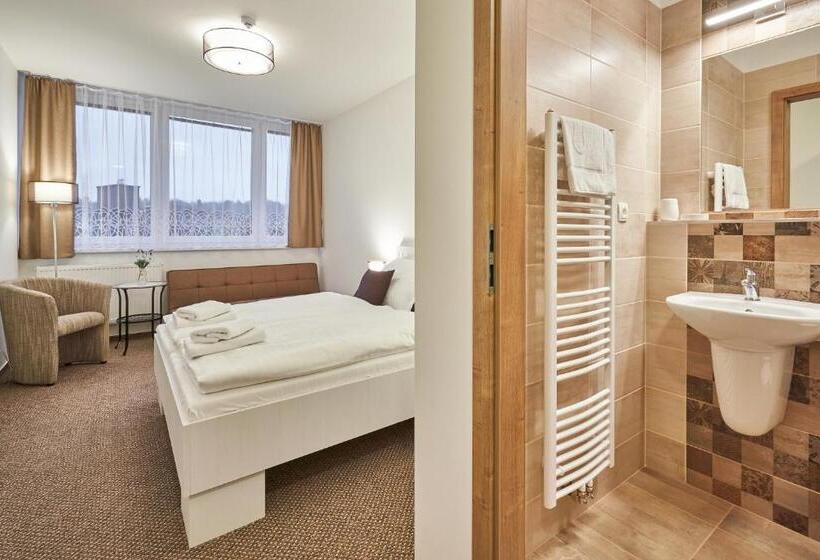 Номер Стандарт, Pension Varta