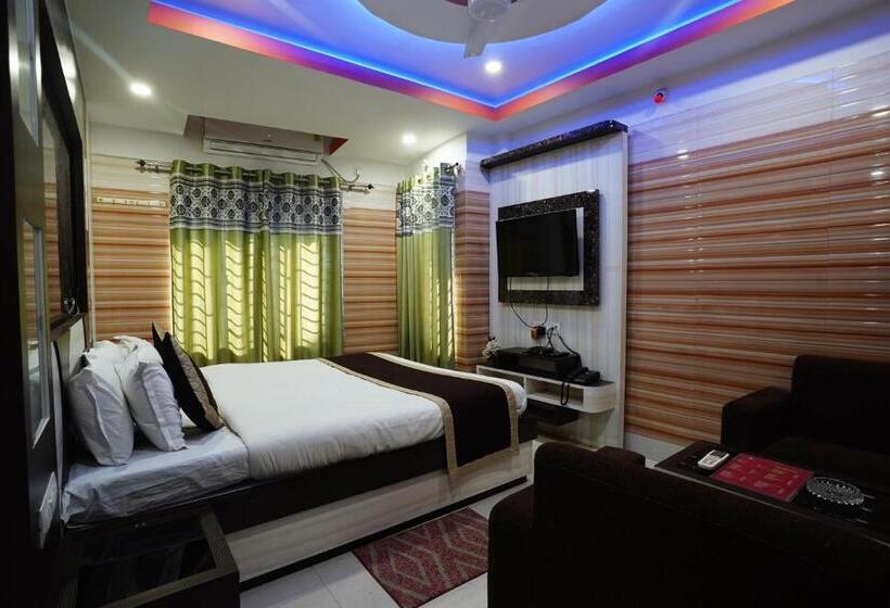 Deluxe Rum, Tirupati Lodge Njp