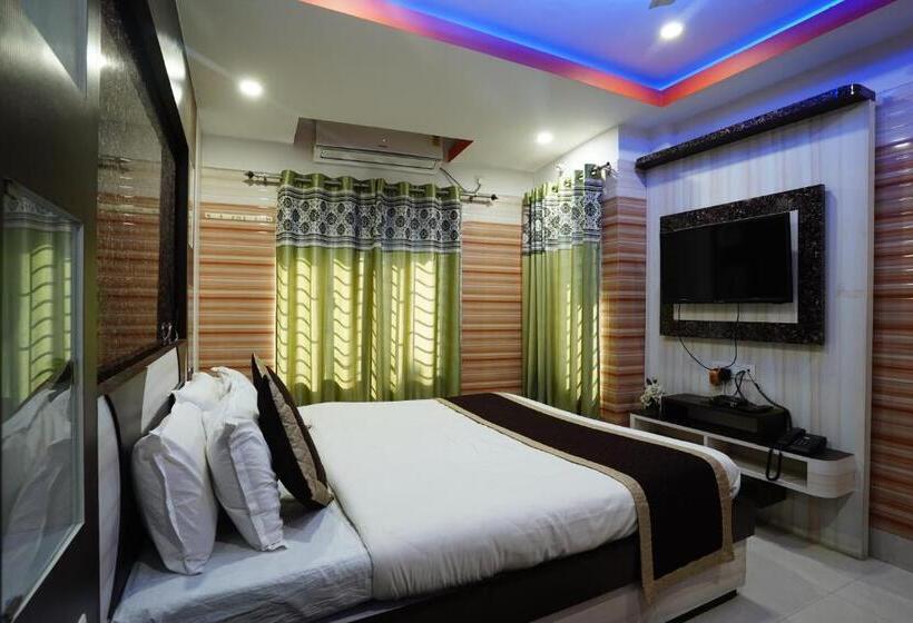 Deluxe Rum, Tirupati Lodge Njp