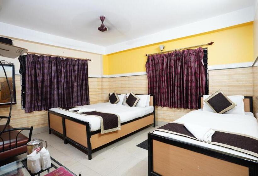 Standard Trippelrum, Tirupati Lodge Njp