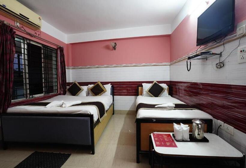 Standard Trippelrum, Tirupati Lodge Njp