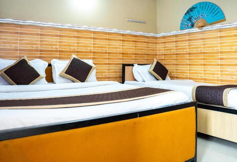 Standard Trippelrum, Tirupati Lodge Njp