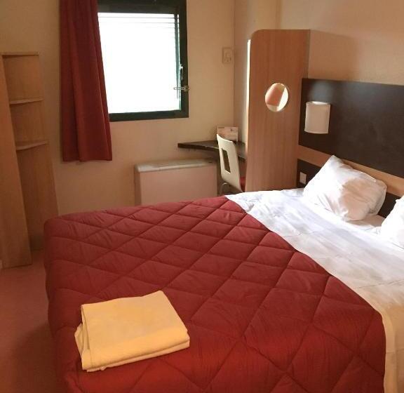 Номер Стандарт, Premiere Classe Paris Ouest Nanterre La Defense